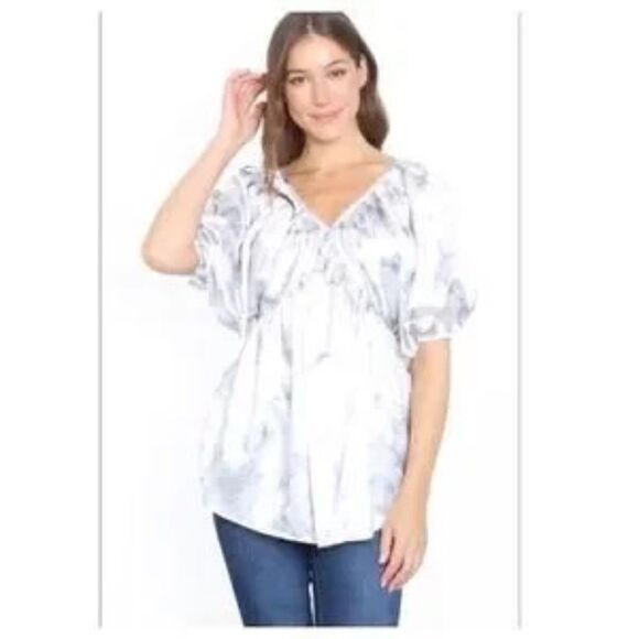 ❤️🔥Pretty Satin V-neck Tie Dye Top Medium - Picture 1 of 4